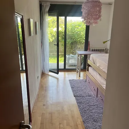 Bajo Con Jardin Апартаменты